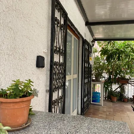 Alices House Naxos Апартаменти Джардіні-Наксос